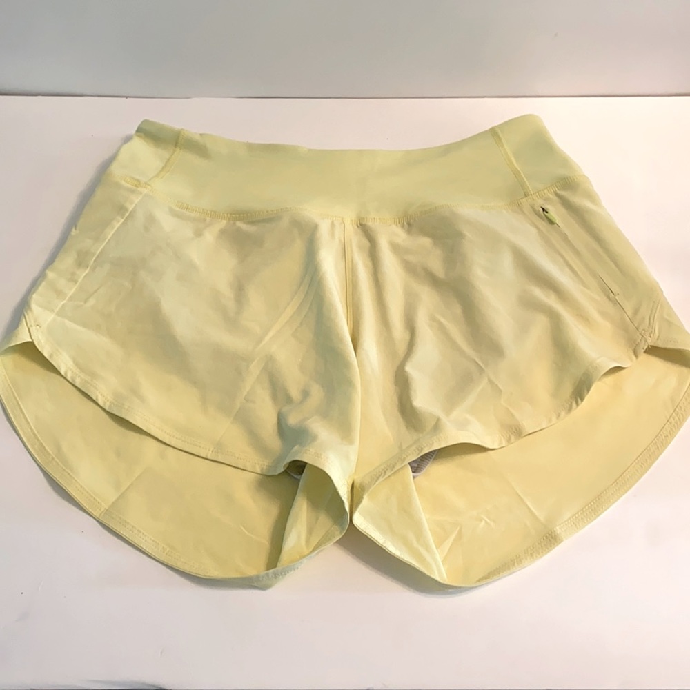 Outdoor Voices Hudson 2.5” Athletic Shorts